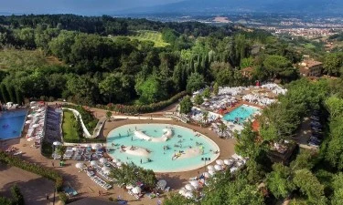 Camping hu Norcenni Girasole village